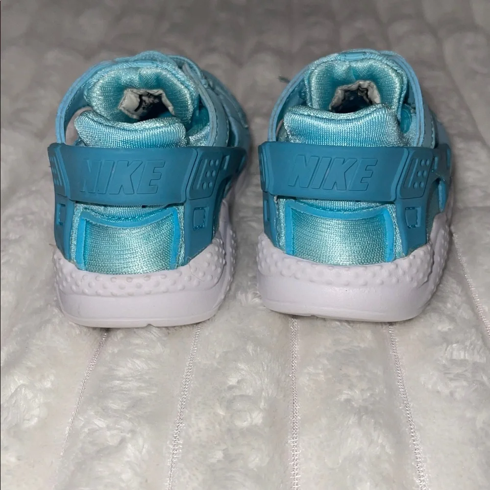 Nike Huarache | Size 6 Toddler